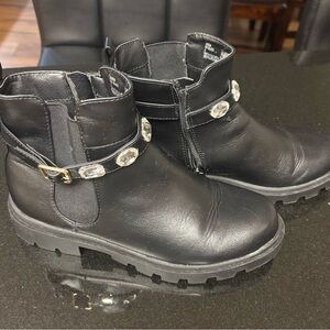 Steve Madden JAMulet